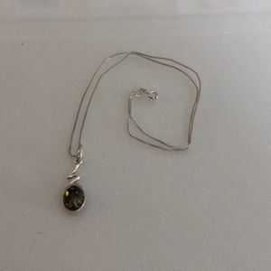 Beautiful silver necklace!!